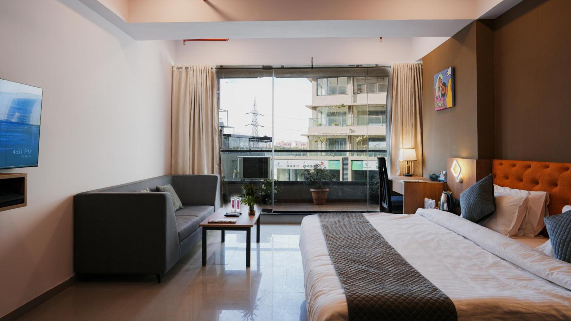Hotel Downtown Gandhinagar Exterior foto